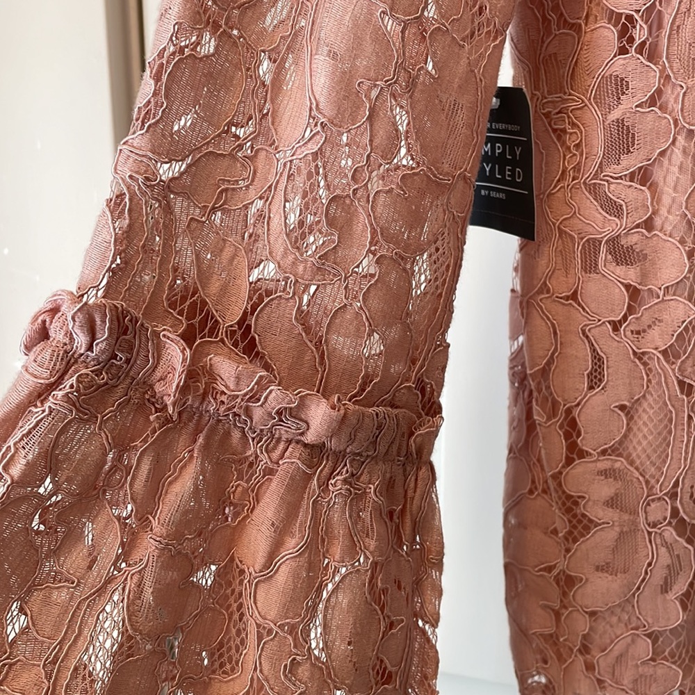 New gorgeous lace women’s blouse. Size XL - Picture 6 of 9